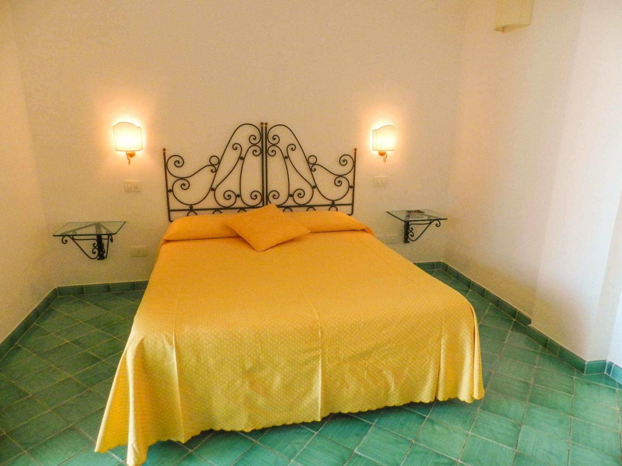 Bacio Del Sole B&B Positano Eksteriør billede